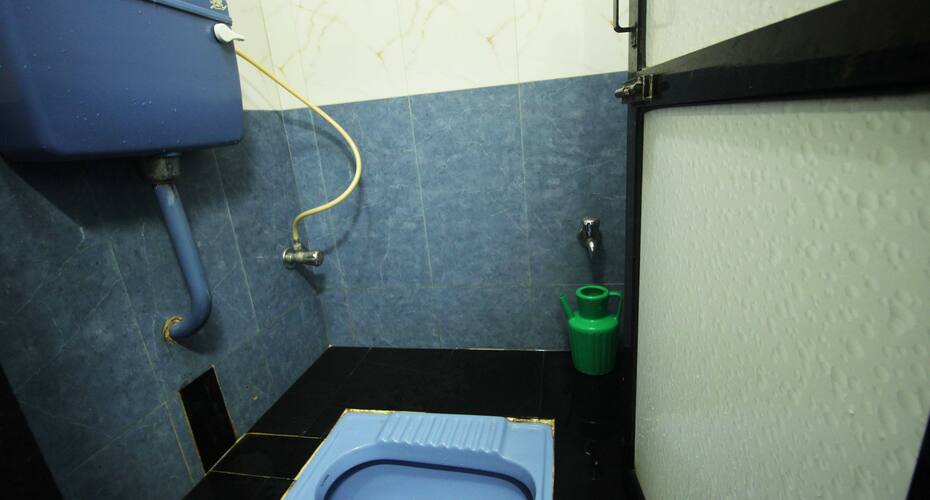Real Rest House, Mumbai 4